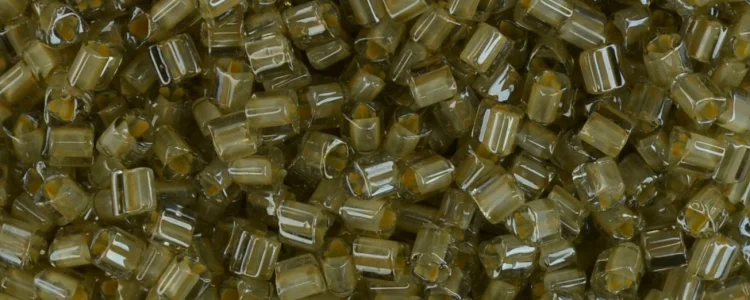 (image for) TOHO Size 11/o Triangle Shape Seed Bead-Beige Lined Crystal Transparent