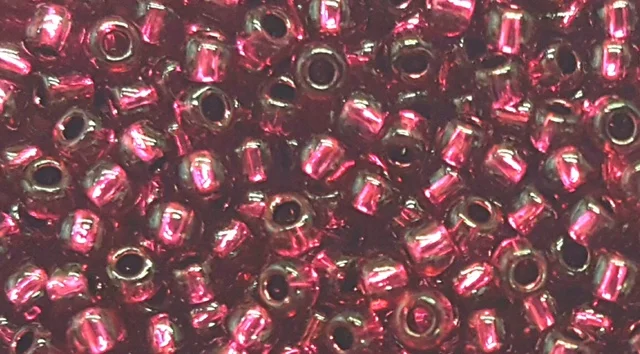 (image for) TOHO 11/o Round-Raspberry Silver Lined. 11T2226