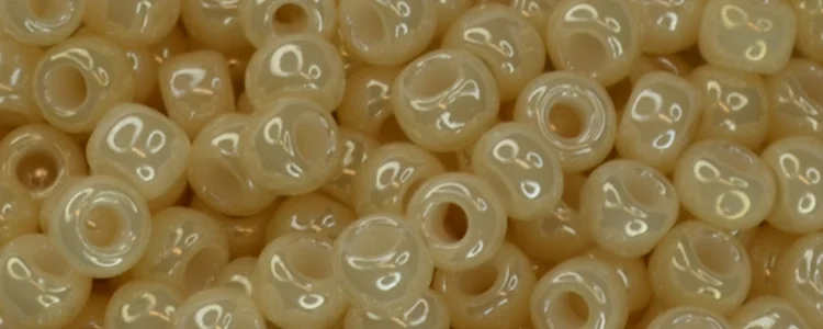 (image for) TOHO Size 6/o Round Seed Bead-Cream Opaque Luster 6T123