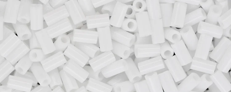 (image for) TOHO Size 1 Bugle Bead. 3mm Length-White Opaque