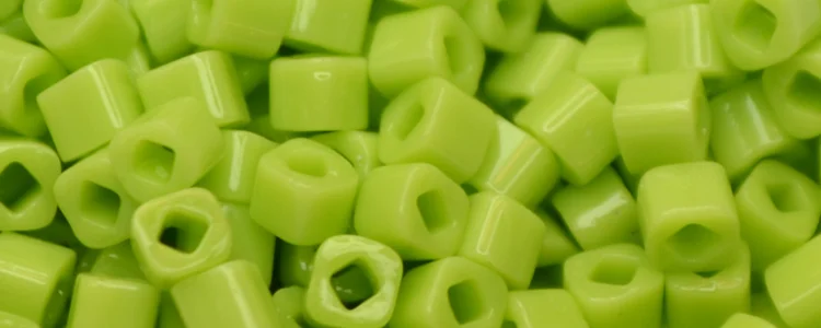 (image for) TOHO 2mm Cube Shape Seed Beads-Lime Opaque