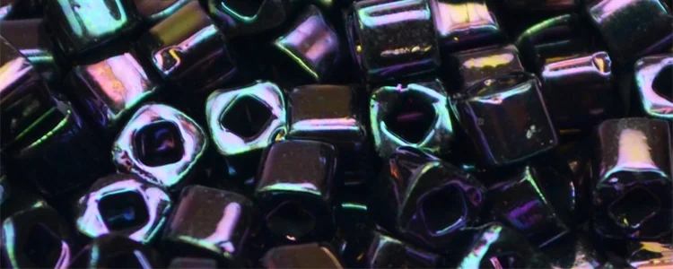 (image for) TOHO 4mm Cube Shape Seed Beads-Purple Iris Metallic