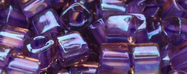 (image for) TOHO 4mm Cube Shape Seed Beads-Purple Lined Amethyst Transparent
