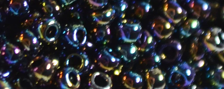 (image for) TOHO 15/o Round Seed Bead-Jet Black Iris Metallic. 15T86