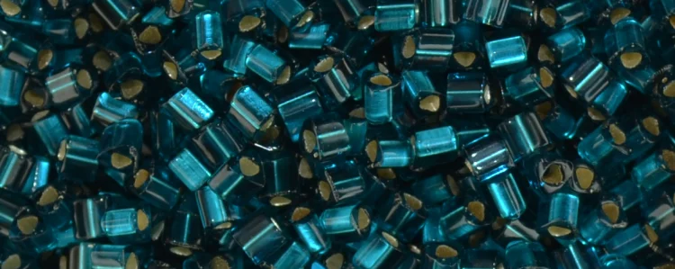 (image for) TOHO Size 11/o Triangle Shape Seed Bead-Blue Zircon Silver Lined Matte