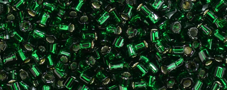 (image for) TOHO Size 8/o Hexagon Shape Seed Bead-Emerald Green Silver Lined