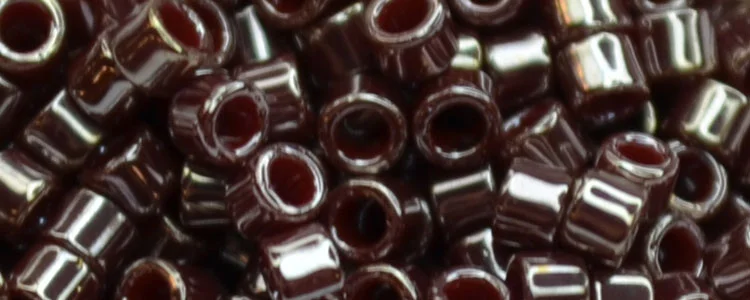 (image for) TOHO 11/o Round-Brick Red Gold Luster. 11T460