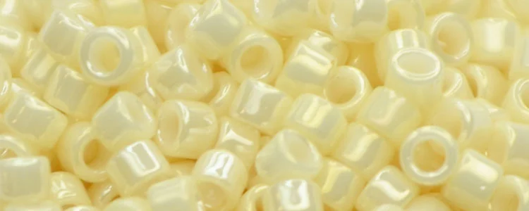 (image for) TOHO Aiko Precision Cylinder Bead. Cream Opaque Luster TB-123