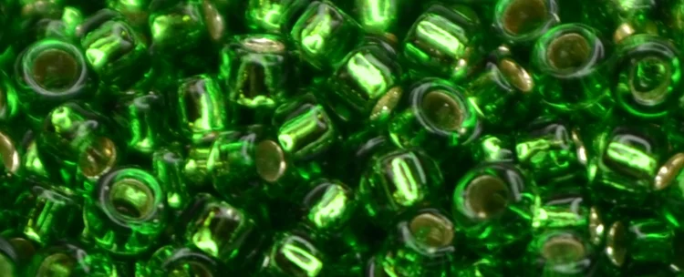 (image for) TOHO 15/o Round Seed Bead-Bright Green Silver Lined. 15T27B