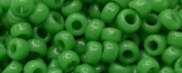 (image for) TOHO 15/o Round Seed Bead-Dark Green Opaque. 15T47D