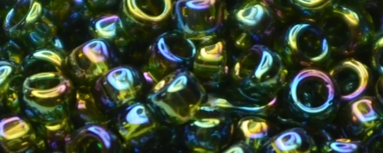 (image for) TOHO 15/o Round Seed Bead-Olivine Transparent Rainbow. 15T180