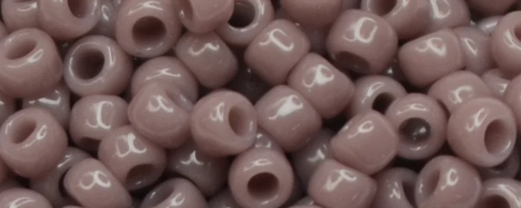 (image for) TOHO 15/o Round Seed Bead-Purple Opaque. 15T52