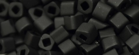(image for) TOHO 2 mm Cube-Jet Black Matte Opaque