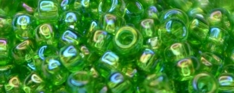 (image for) TOHO Size 15/o Round Seed Bead-Kelly Green Transparent Rainbow. 15T167-100