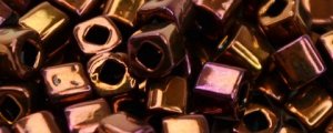(image for) TOHO 4mm Cube Shape Seed Beads-Plum Iris Higher Metallic