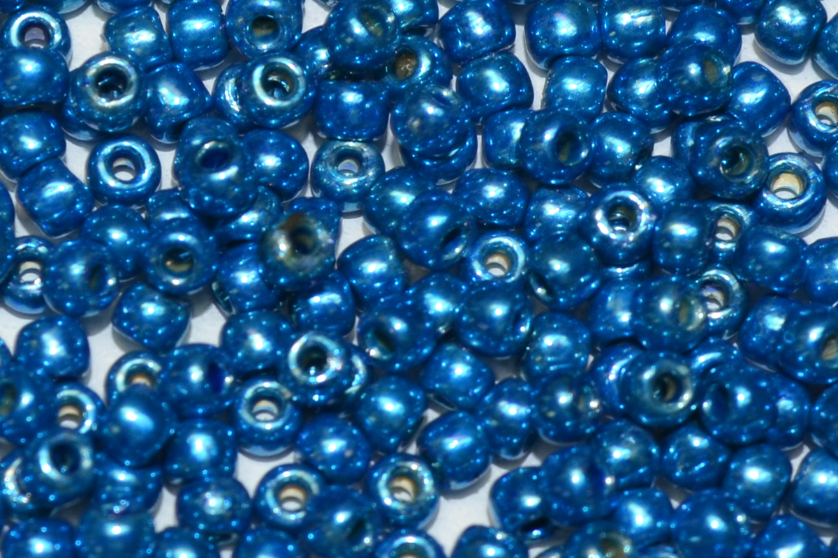 TOHO 8/o Round-Electric Blue Galvanized PermaFinish Stock # :8TPF583-100